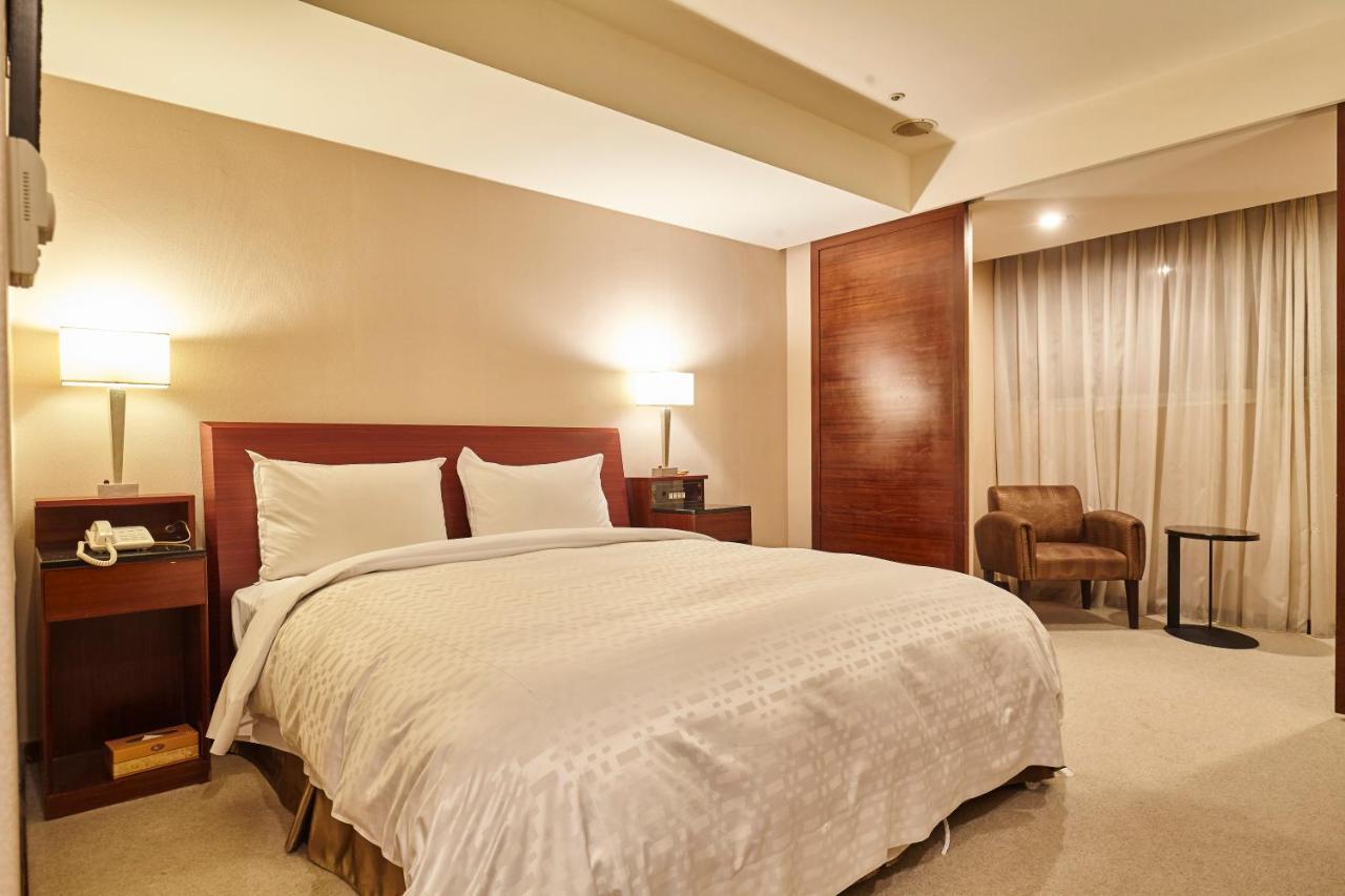Family Hotel Taipei Csungho Kültér fotó